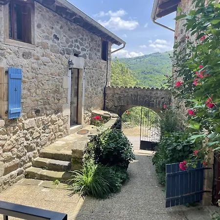 Au Bout Du Reve Dans Les Monts D'ardeche * Ajoux