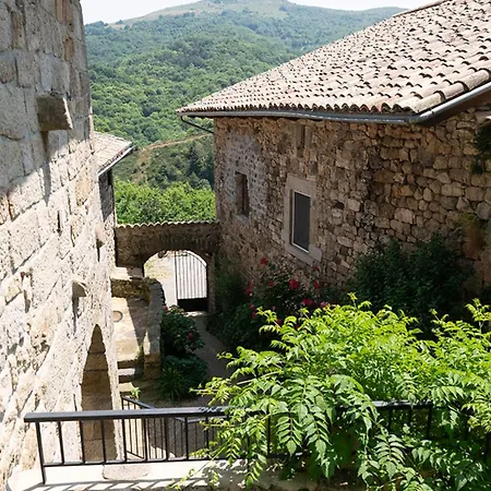 Holiday home Au Bout Du Reve Dans Les Monts D'ardeche Ajoux
